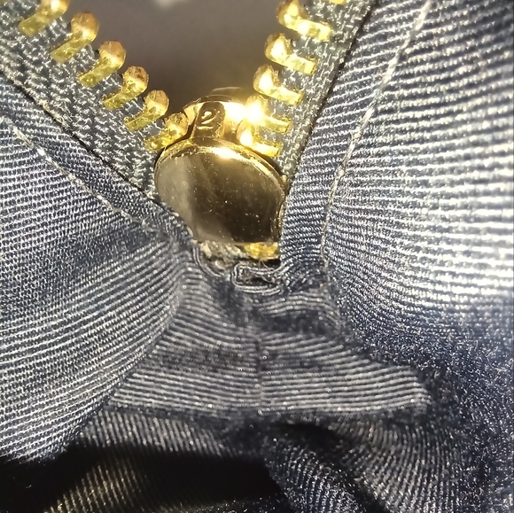 Elegant Blue Leather Tote Bag - Picture 12 of 16